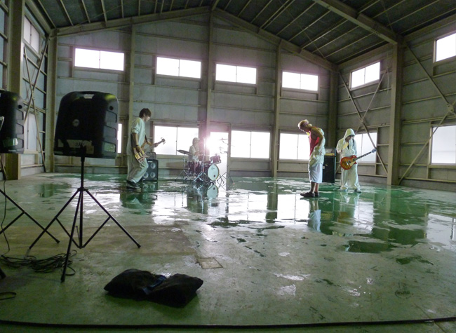 PV撮影・アー写撮影に人気の「倉庫」と提携しました！ | アトヨン 